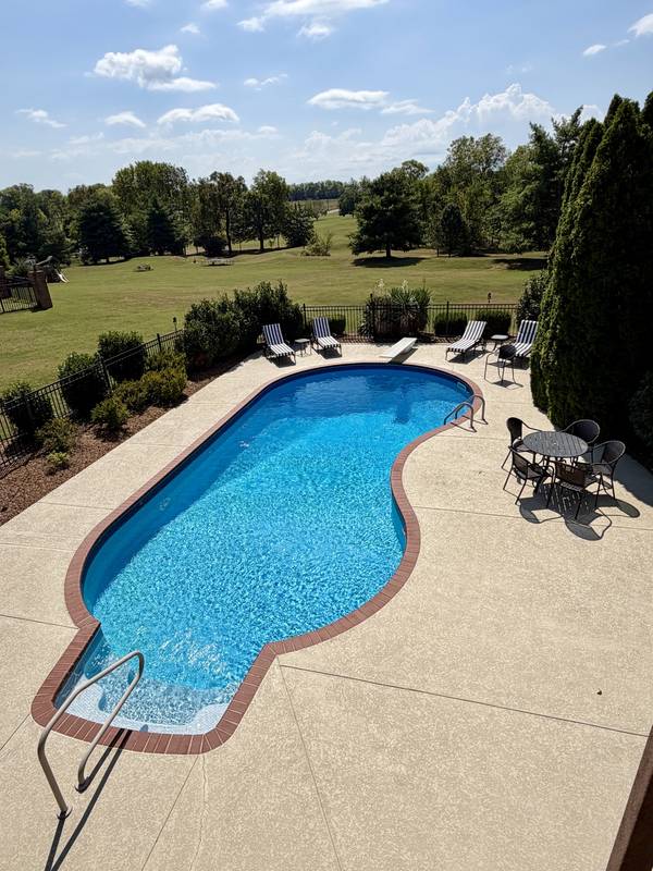 109 Gaston St, Gallatin, TN 37066