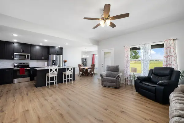 345 Division ST, Sparta, MO 65753