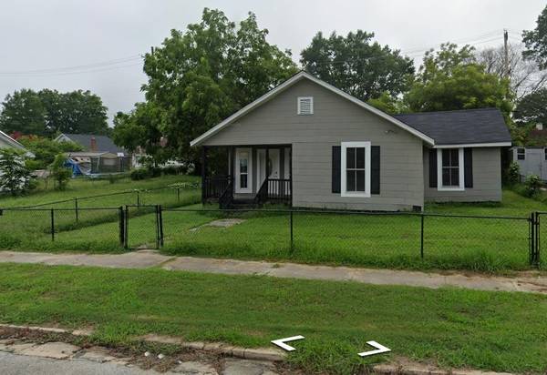 32 Peachtree ST, Clinton, SC 29325