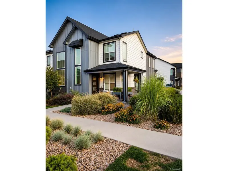 19593 W 93rd #F, Arvada, CO 80007