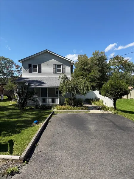 18 Sunset TRL, Pine Bush, NY 12566