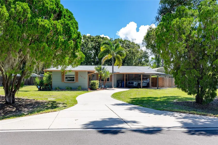 7913 BEASLEY RD, Tampa, FL 33615