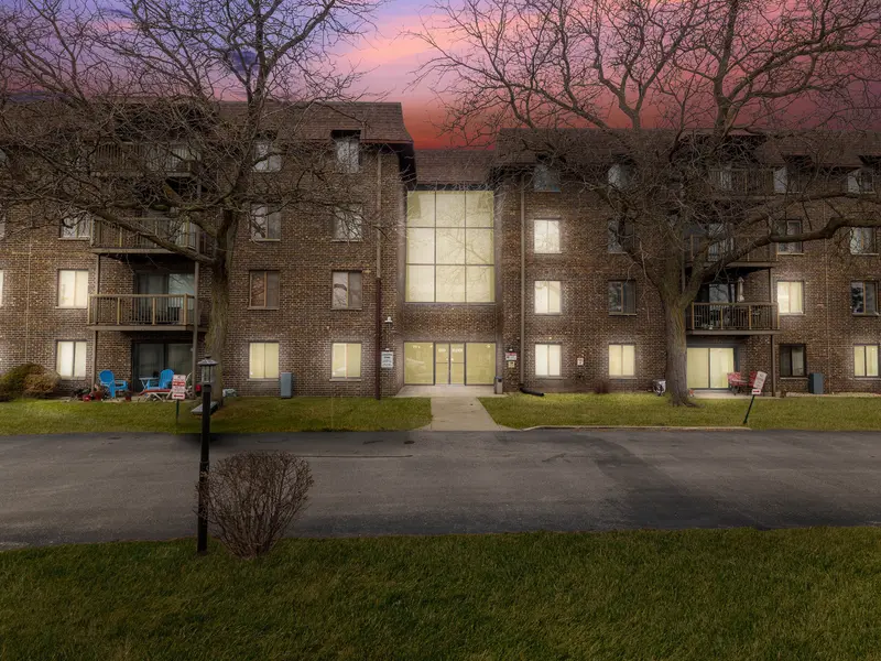 820 Elder RD #c315, Homewood, IL 60430