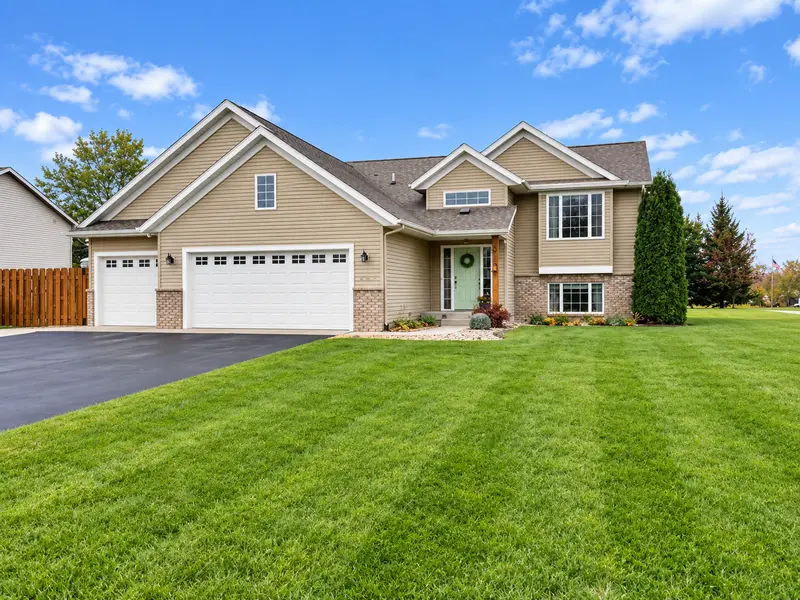 101 Glenn RD NW, Alexandria, MN 56308