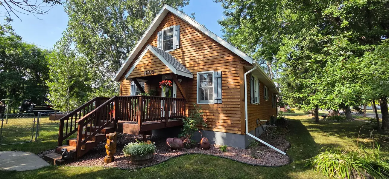 1002 9th AVE, International Falls, MN 56649