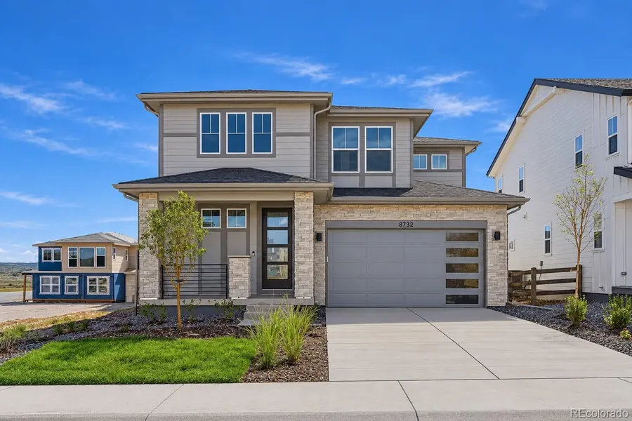 8732 Whiteclover ST, Littleton, CO 80125