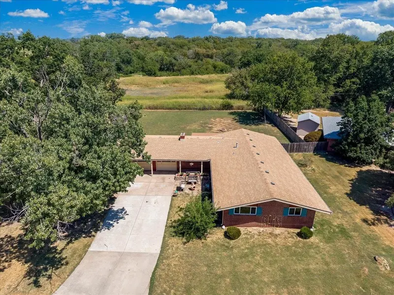 1610 W 34th St N, Wichita, KS 67204