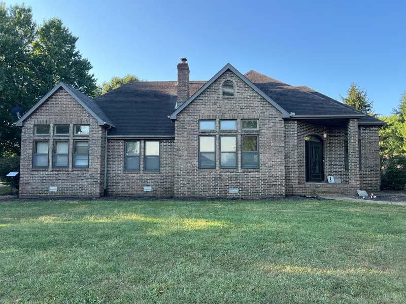 1302 E 13th ST, Mountain Grove, MO 65711