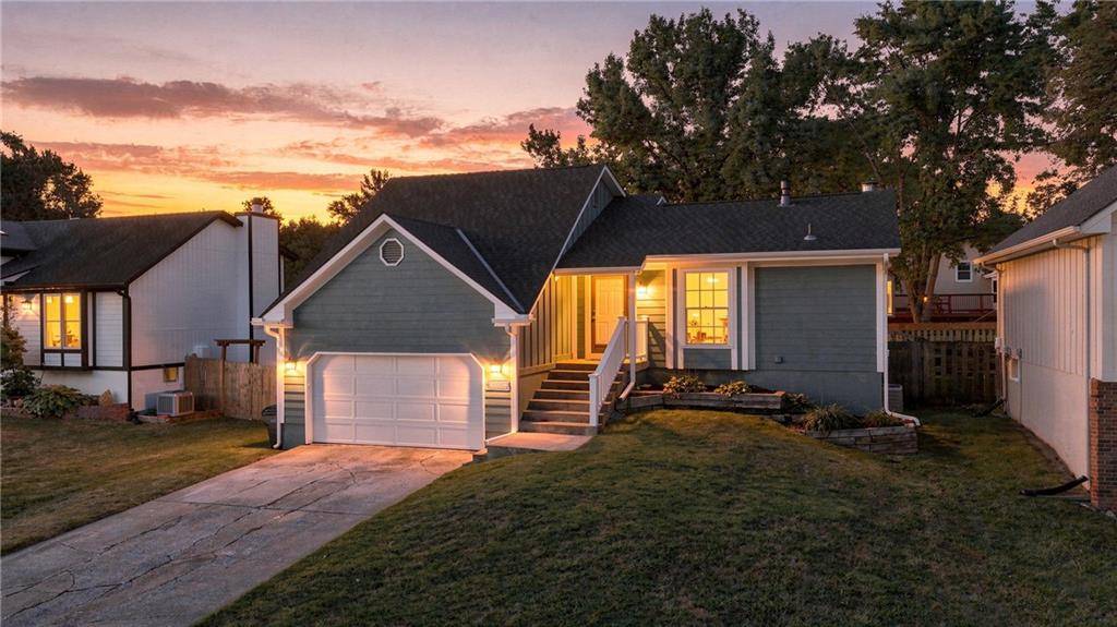 16205 W 126th ST, Olathe, KS 66062