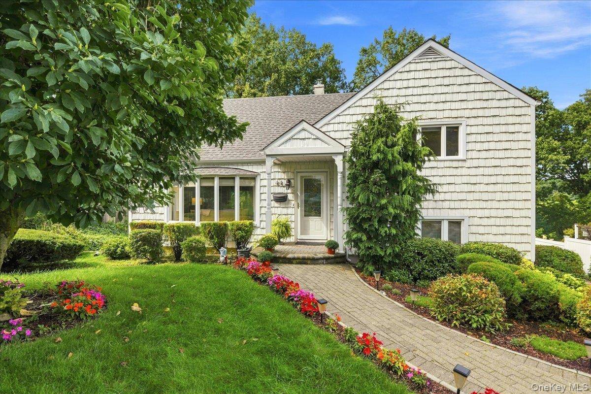 44 Montrose RD, Yonkers, NY 10710