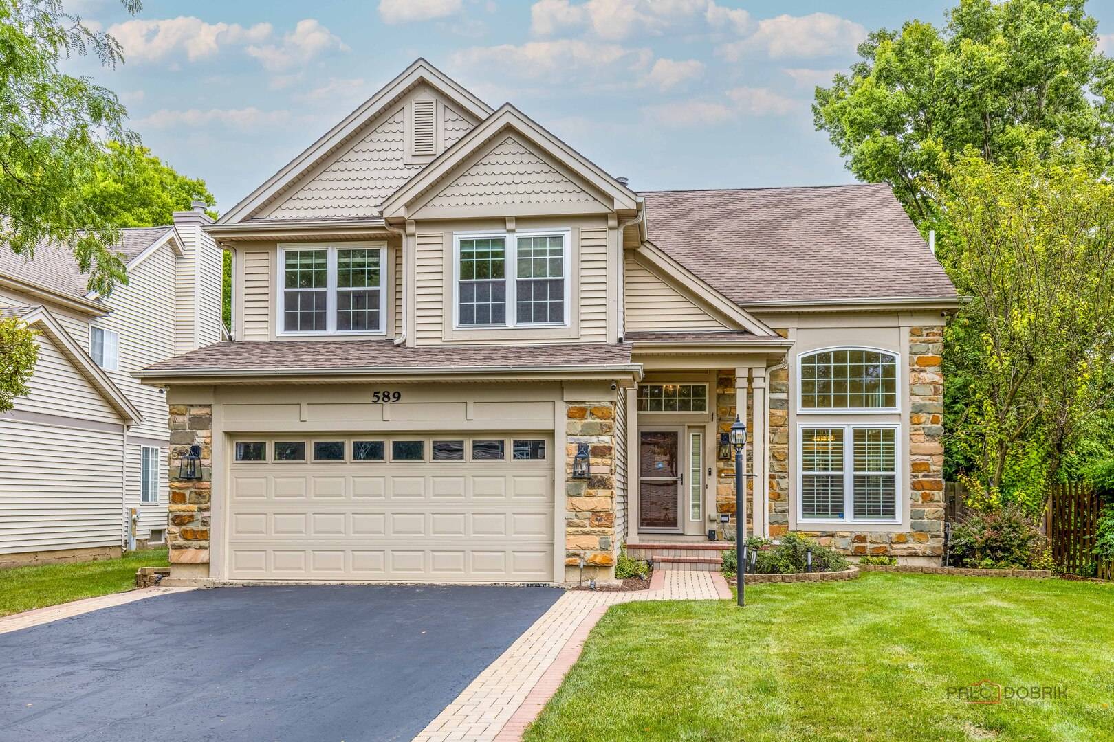 589 Marseilles CIR, Buffalo Grove, IL 60089