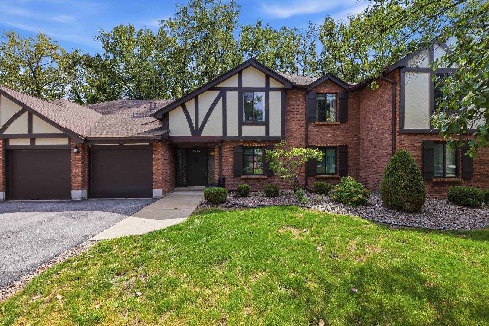 8215 Willow DR #46D, Palos Hills, IL 60465