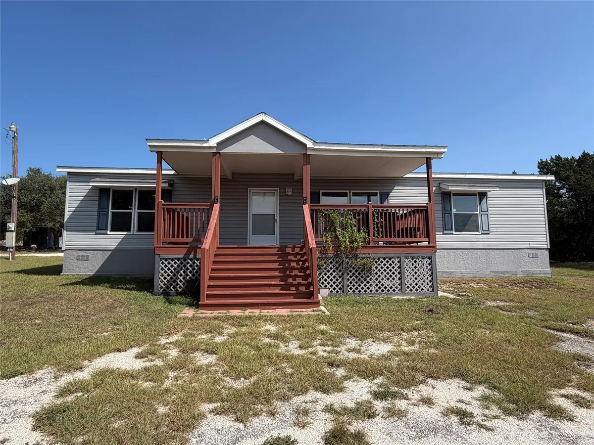 873-879 Lonesome TRL, Driftwood, TX 78619