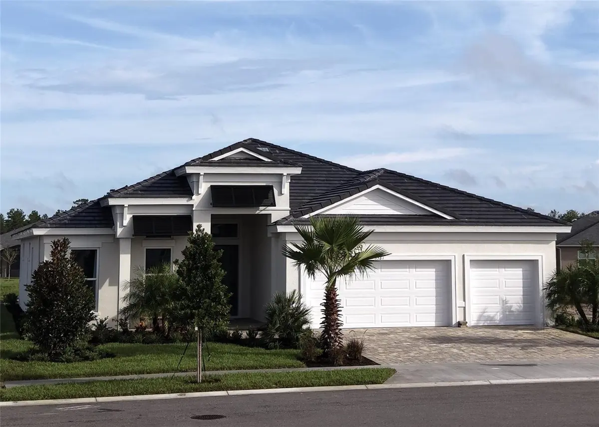 1561 LAKE BANK LN, Deland, FL 32724