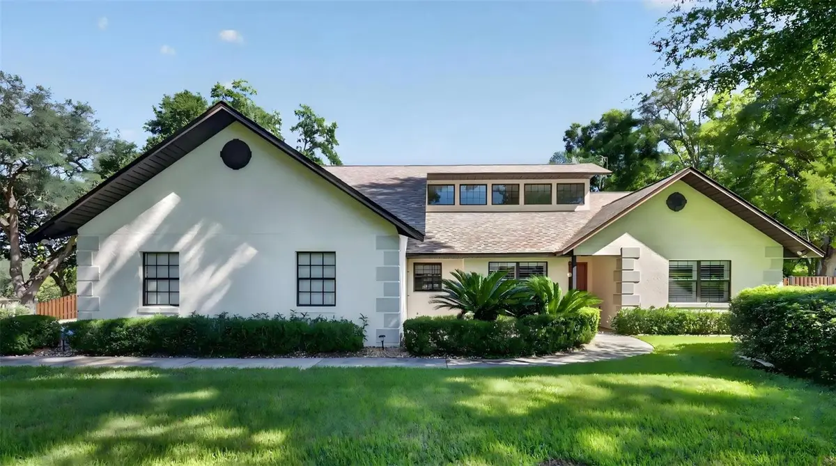 1039 LINDA GLEN AVE, Fruitland Park, FL 34731