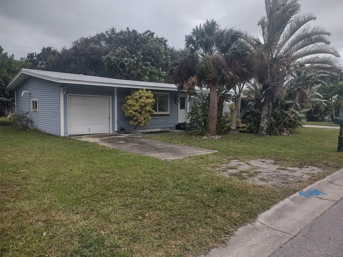 227 WOODLAND AVE, Cocoa Beach, FL 32931