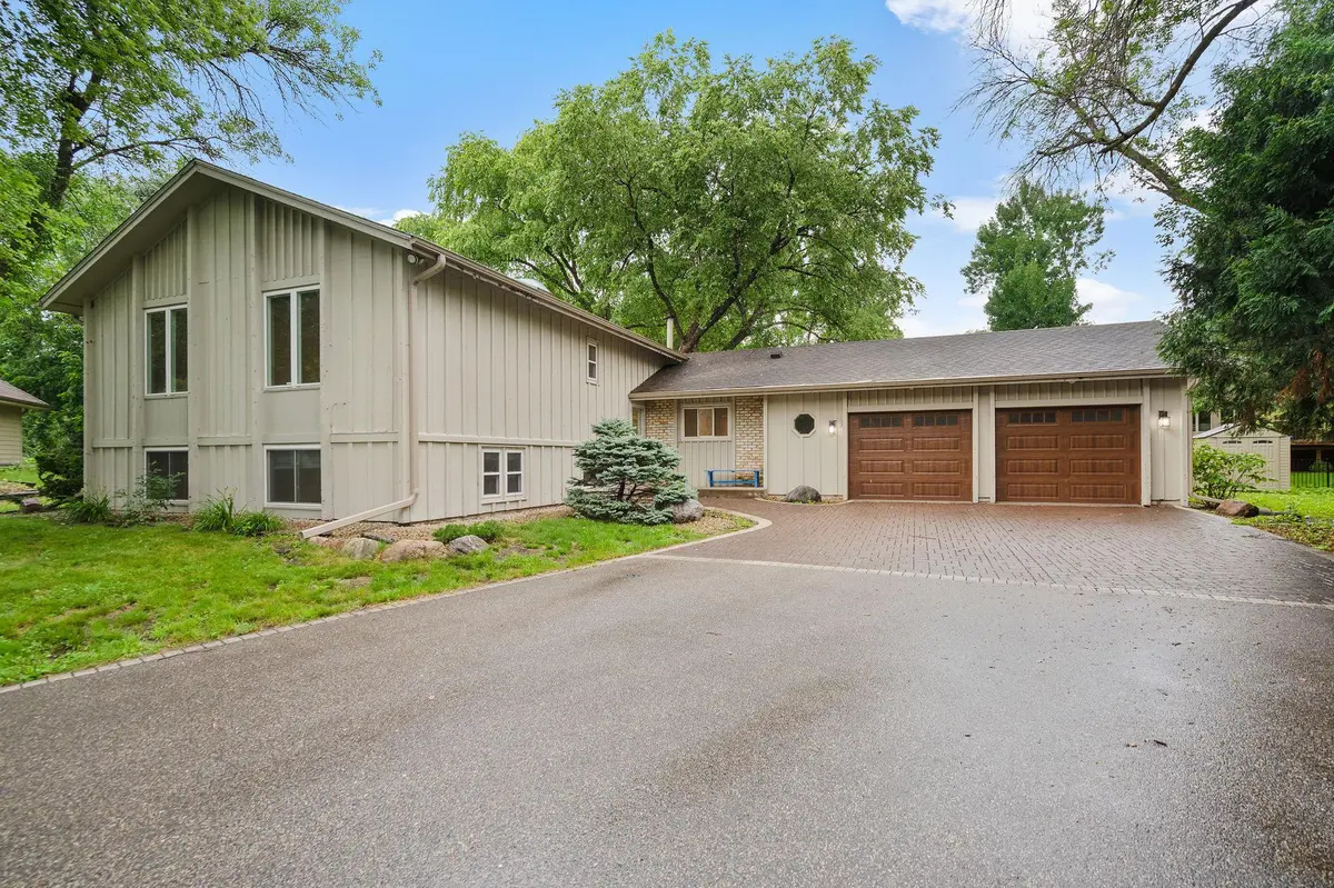 17110 28th PL N, Plymouth, MN 55447