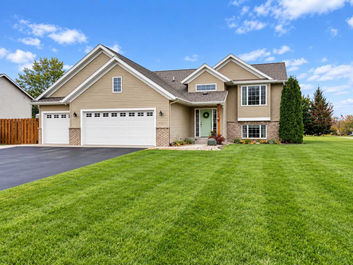 101 Glenn RD NW, Alexandria, MN 56308