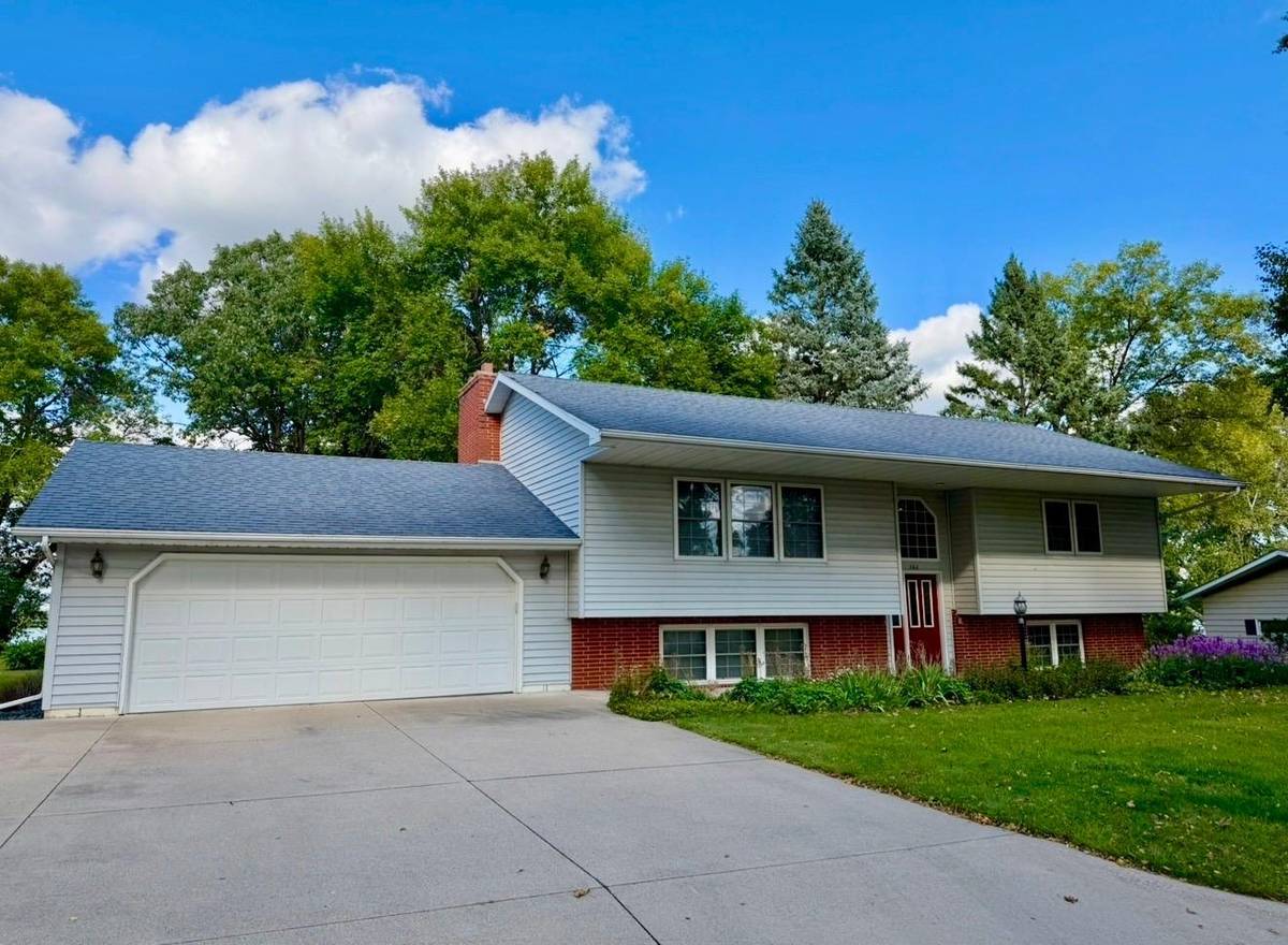 362 S Shore DR, Winsted, MN 55395
