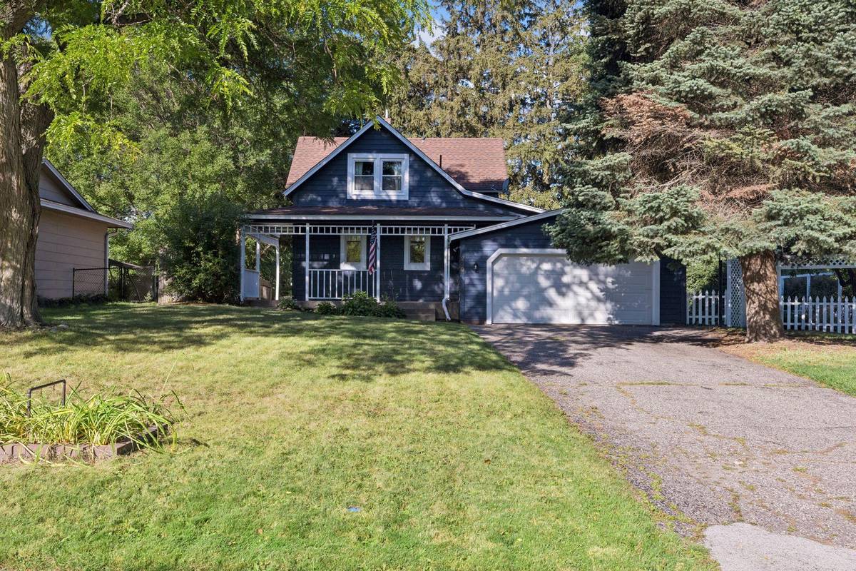 239 Oakwood DR, Shoreview, MN 55126