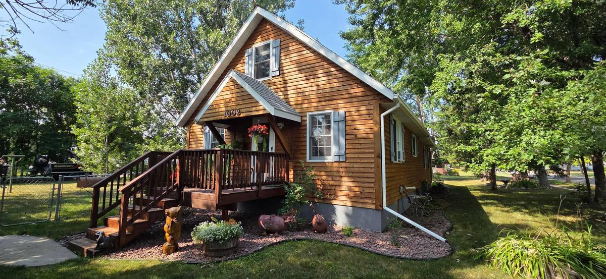 1002 9th AVE, International Falls, MN 56649
