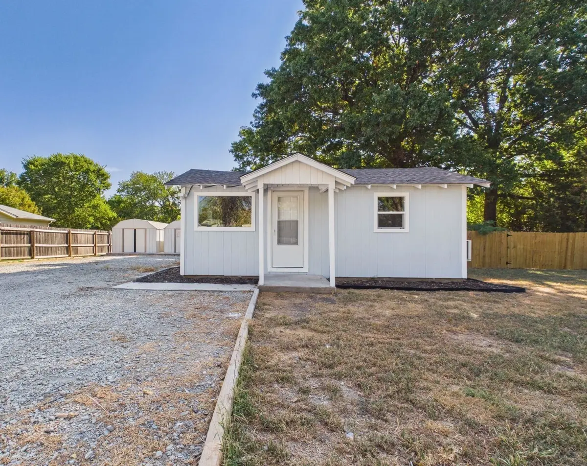 746 S Ruth Ave, Andover, KS 67002