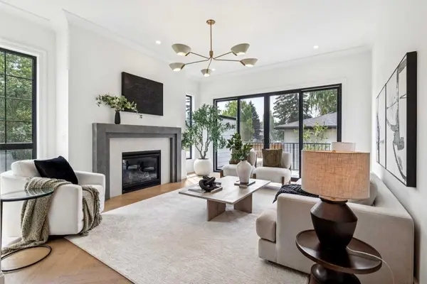 1605 42 AVE SW, Calgary, AB T2T 2M4