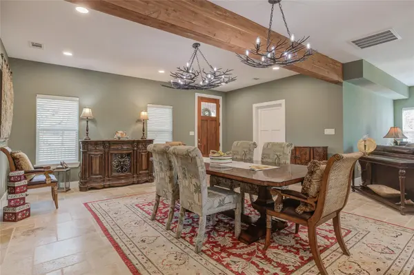 7917 Forest View DR, Austin, TX 78737