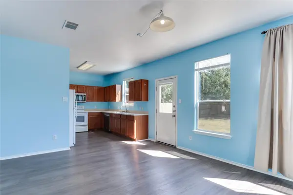 1004 W South ST, Leander, TX 78641