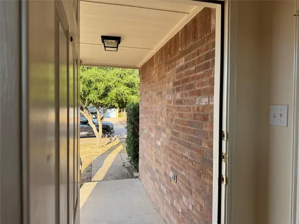 1015 Remington DR, Leander, TX 78641