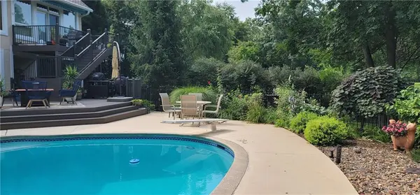 13726 GOODMAN ST, Overland Park, KS 66223