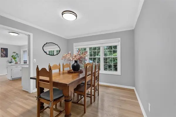 201 W 109th TER, Kansas City, MO 64114