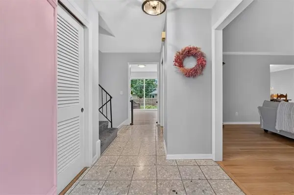 201 W 109th TER, Kansas City, MO 64114