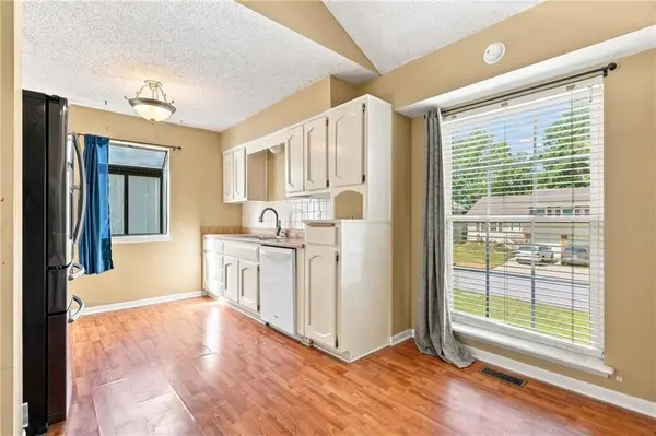 16205 W 126th ST, Olathe, KS 66062