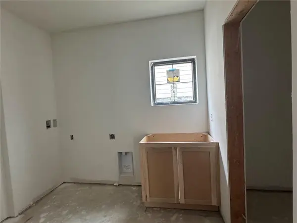 1970 Harvest RD, Liberty, MO 64068