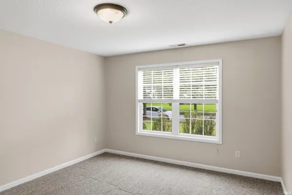 3830 Stanton Hall Pkwy, Fort Wayne, IN 46815-5848