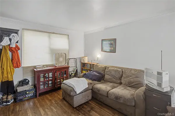 69-65 218th ST #Duplex, Oakland Gardens, NY 11364