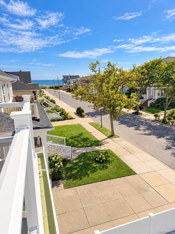 176 Beach 127th ST #176B, Belle Harbor, NY 11694