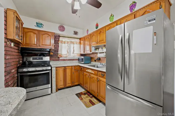 983 Cayuga RD, West Hempstead, NY 11552