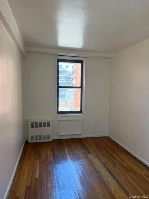 144-63 35th AVE #3M, Flushing, NY 11354