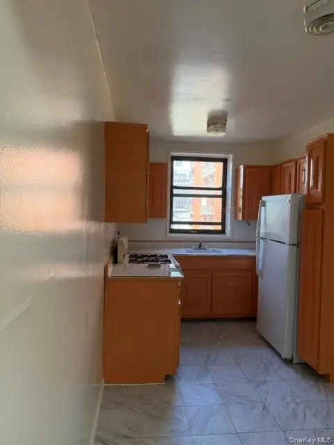 144-63 35th AVE #3M, Flushing, NY 11354