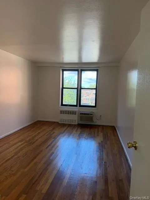 144-63 35th AVE #3M, Flushing, NY 11354