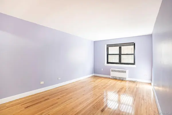 102-55 67 RD #2V, Forest Hills, NY 11375