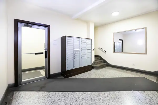 102-55 67 RD #2V, Forest Hills, NY 11375