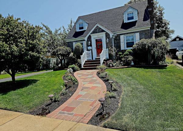 199 Claxton AVE, Bellmore, NY 11710