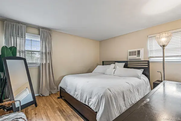 115 Margaretta AVE, Massapequa, NY 11758
