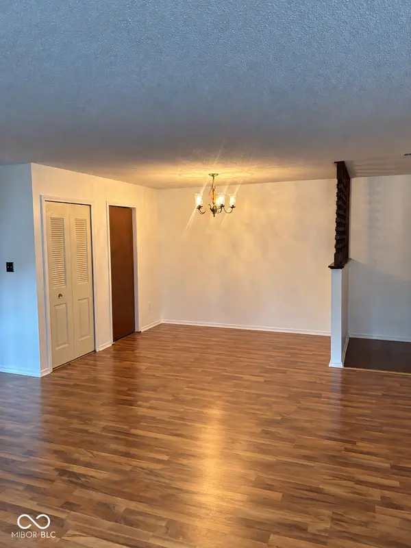 1632 Queensbridge SQ #5, Indianapolis, IN 46219