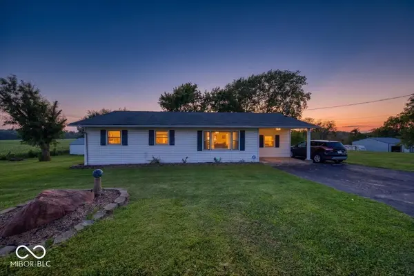 6877 S 600 W, Edinburgh, IN 46124
