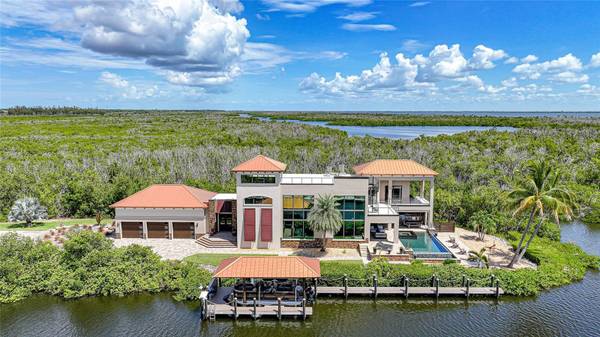 2755 CUSSELL DR, St James City, FL 33956