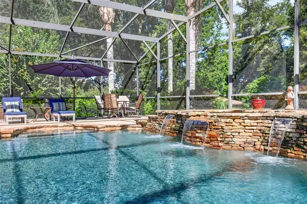 1039 LINDA GLEN AVE, Fruitland Park, FL 34731